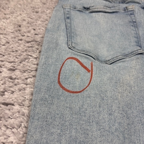 Vervet Jeans Womens 26 Mom Jean Light Wash Distressed Holes Casual Denim High - Picture 5 of 6